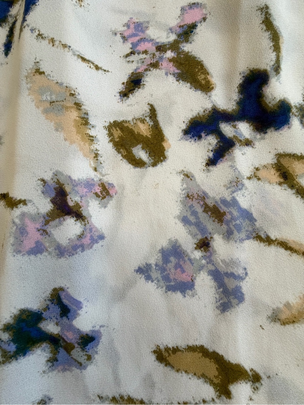 White Floral 3/4 Sleeve V-Neck Blouse - Picture 3 of 7